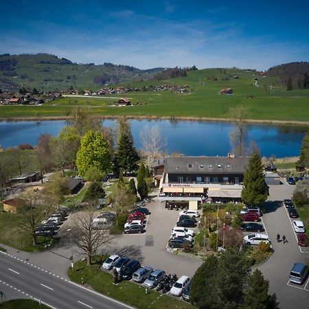 Hotel Erlebnisland Grizzlybaer Langenbuhl Exterior foto