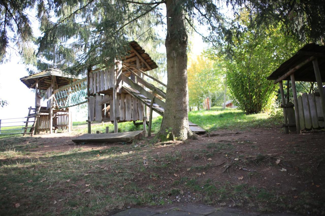 Hotel Erlebnisland Grizzlybaer Langenbuhl Exterior foto